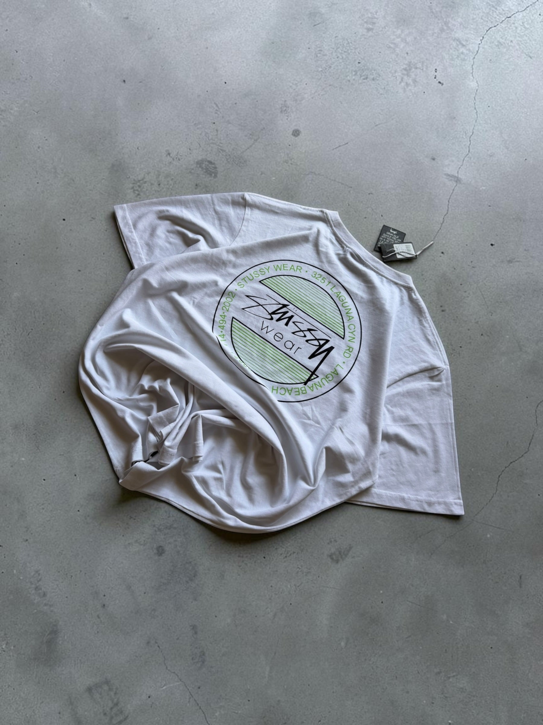 Stussy White Graphic Tshirt-L