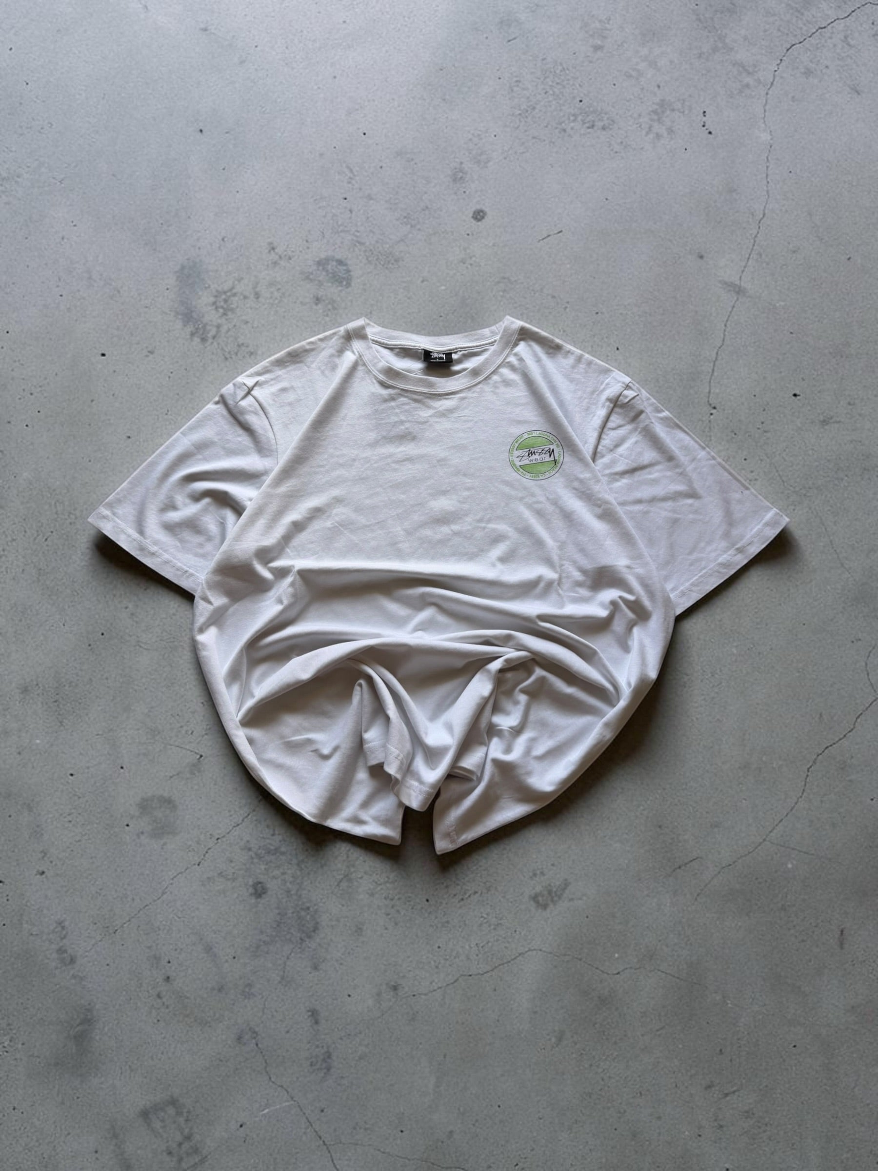 Stussy White Graphic Tshirt-L
